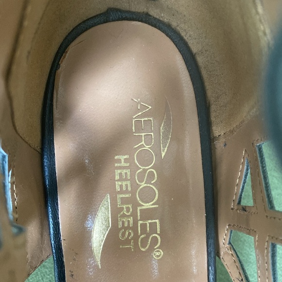 Black Aerosoles Heelrest - Picture 2 of 4